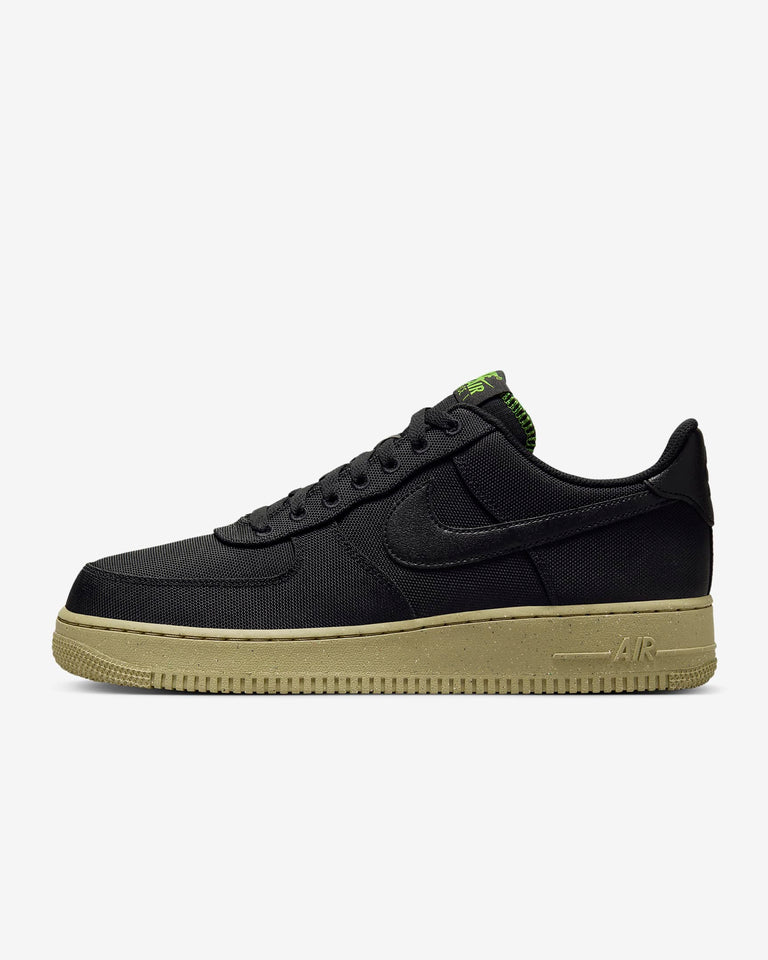 Nike Air Force 1 '07 LV8