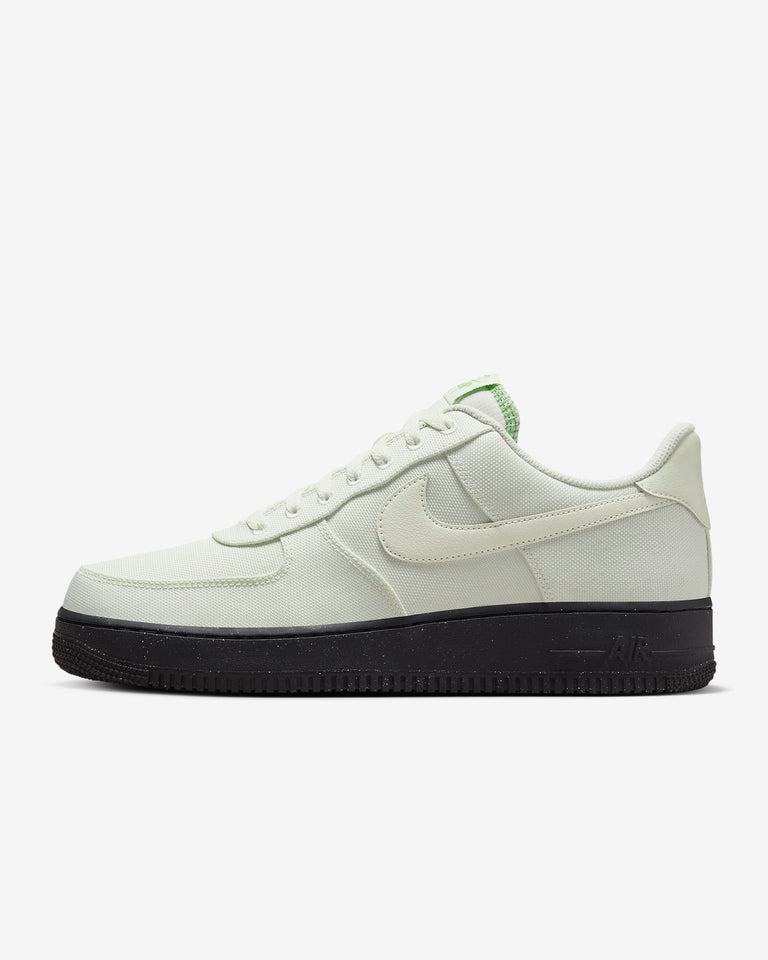 Nike Air Force 1 '07 LV8